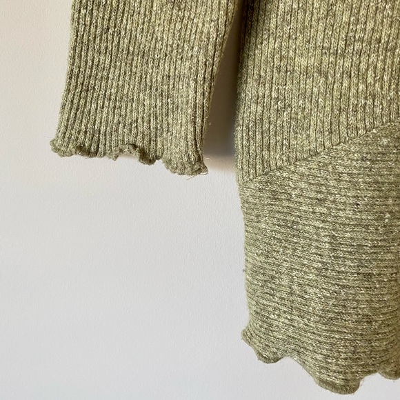 Women’s Olive Green Groovy Neck Sweater - S - Pre-owned - Picture 3 of 7